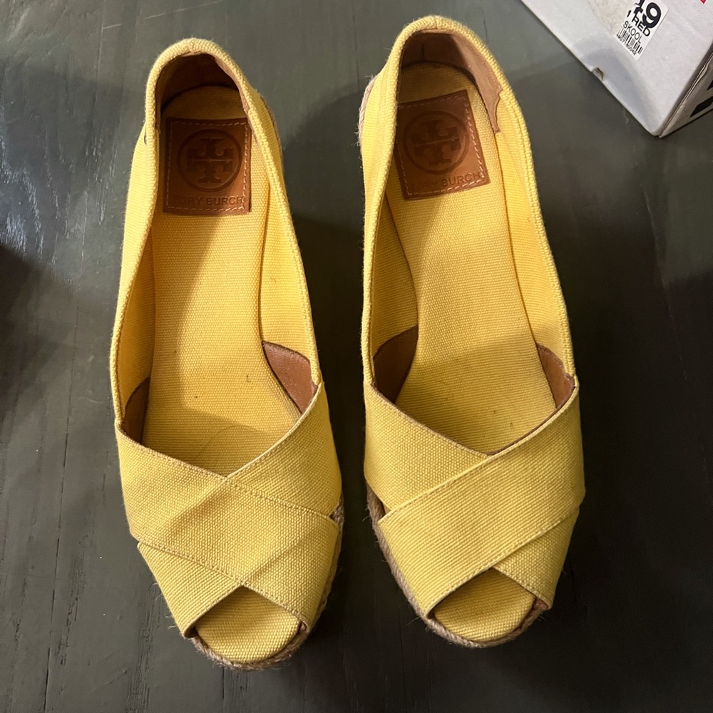EUC Tory Burch Wedges